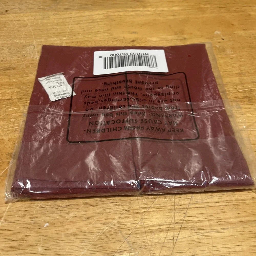 Old World Temp-Tations Burgundy Floral 4 Napkins‎ Maroon Red Flower Temptations